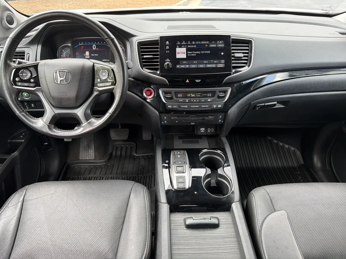 2022 Honda Pilot Elite thumbnail 2