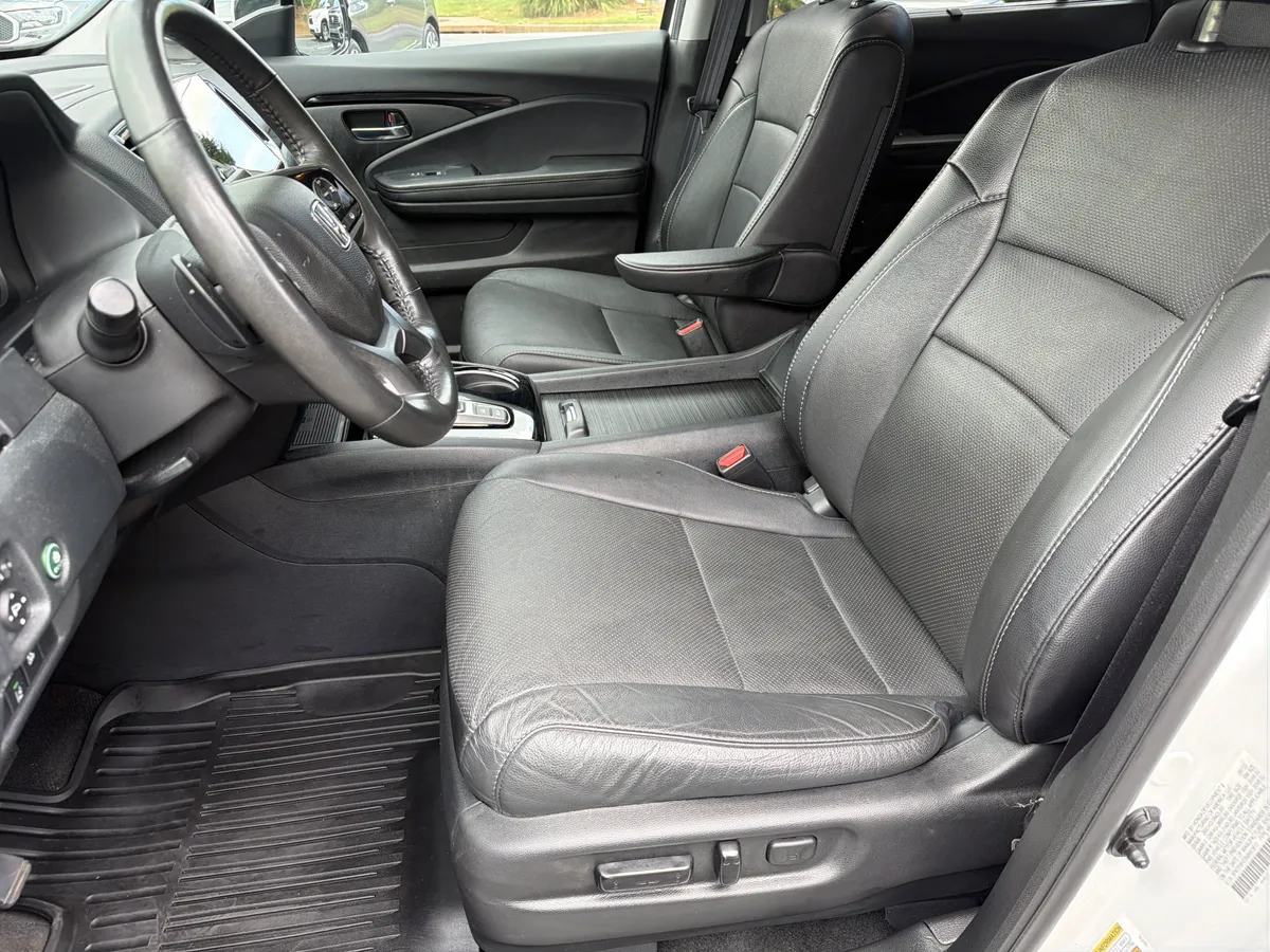 2022 Honda Pilot Elite thumbnail 22