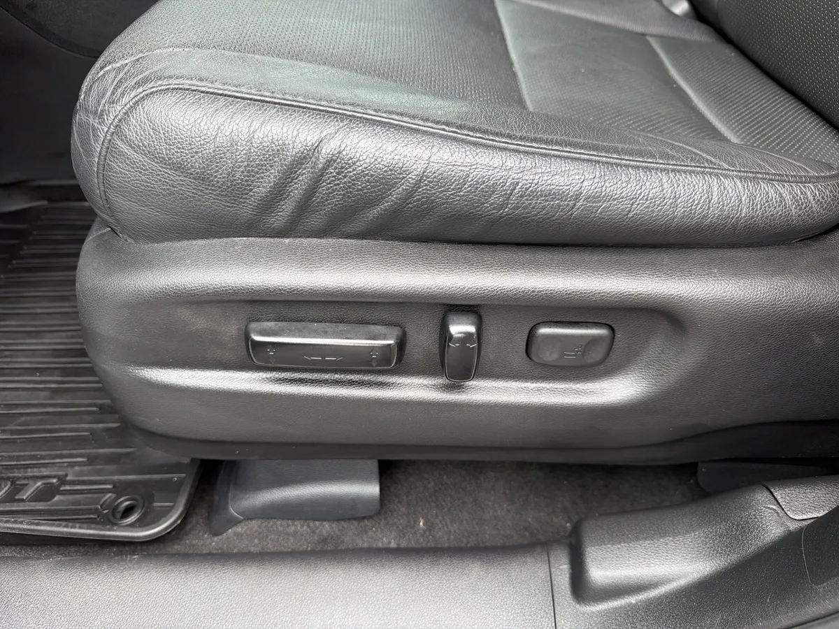 2022 Honda Pilot Elite thumbnail 23