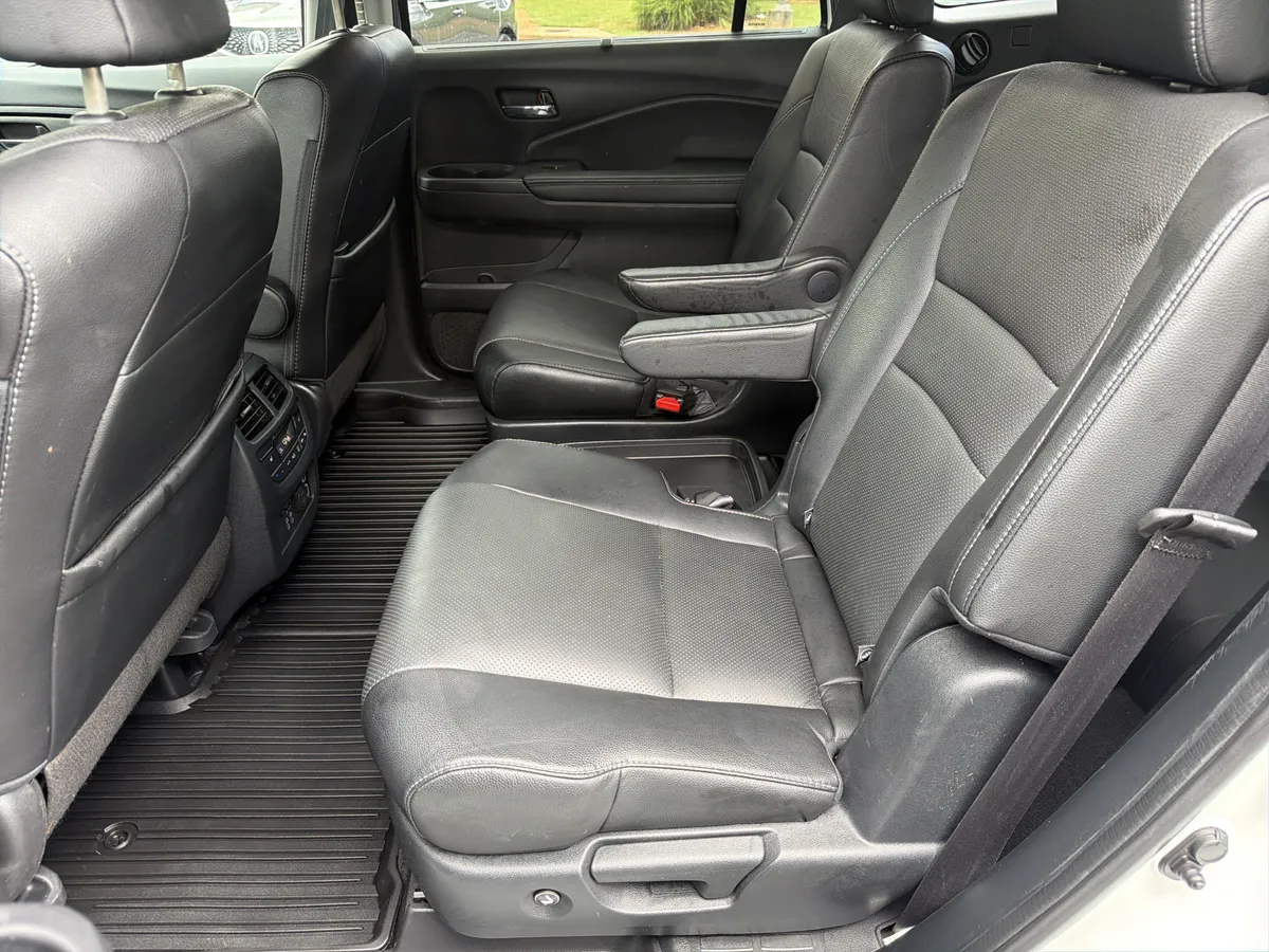 2022 Honda Pilot Elite thumbnail 25