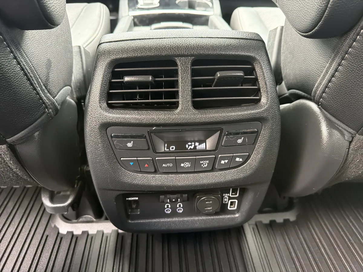 2022 Honda Pilot Elite thumbnail 4