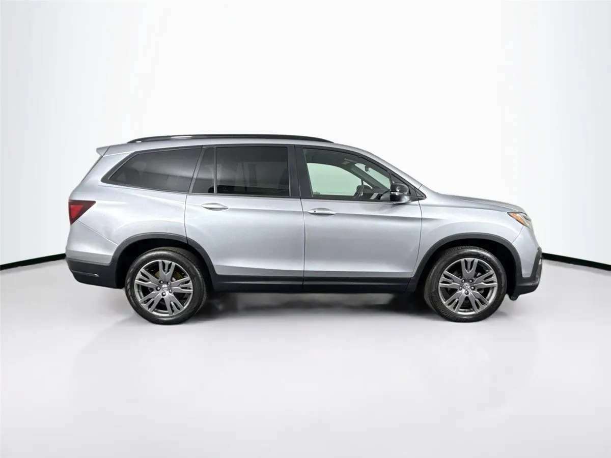 2022 Honda Pilot Sport thumbnail 10