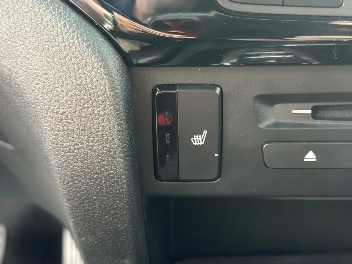 2022 Honda Pilot Touring 7-Passenger thumbnail 11