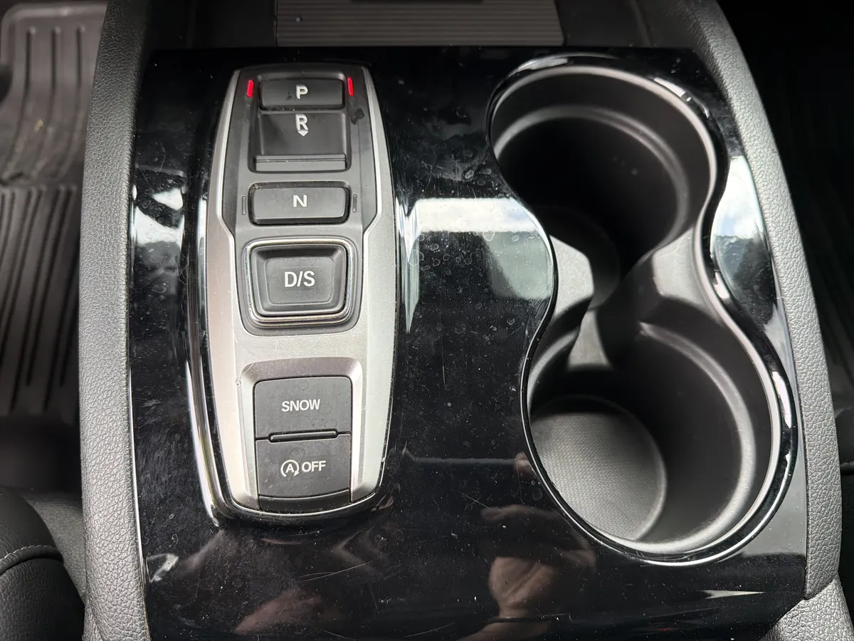 2022 Honda Pilot Touring 7-Passenger thumbnail 13