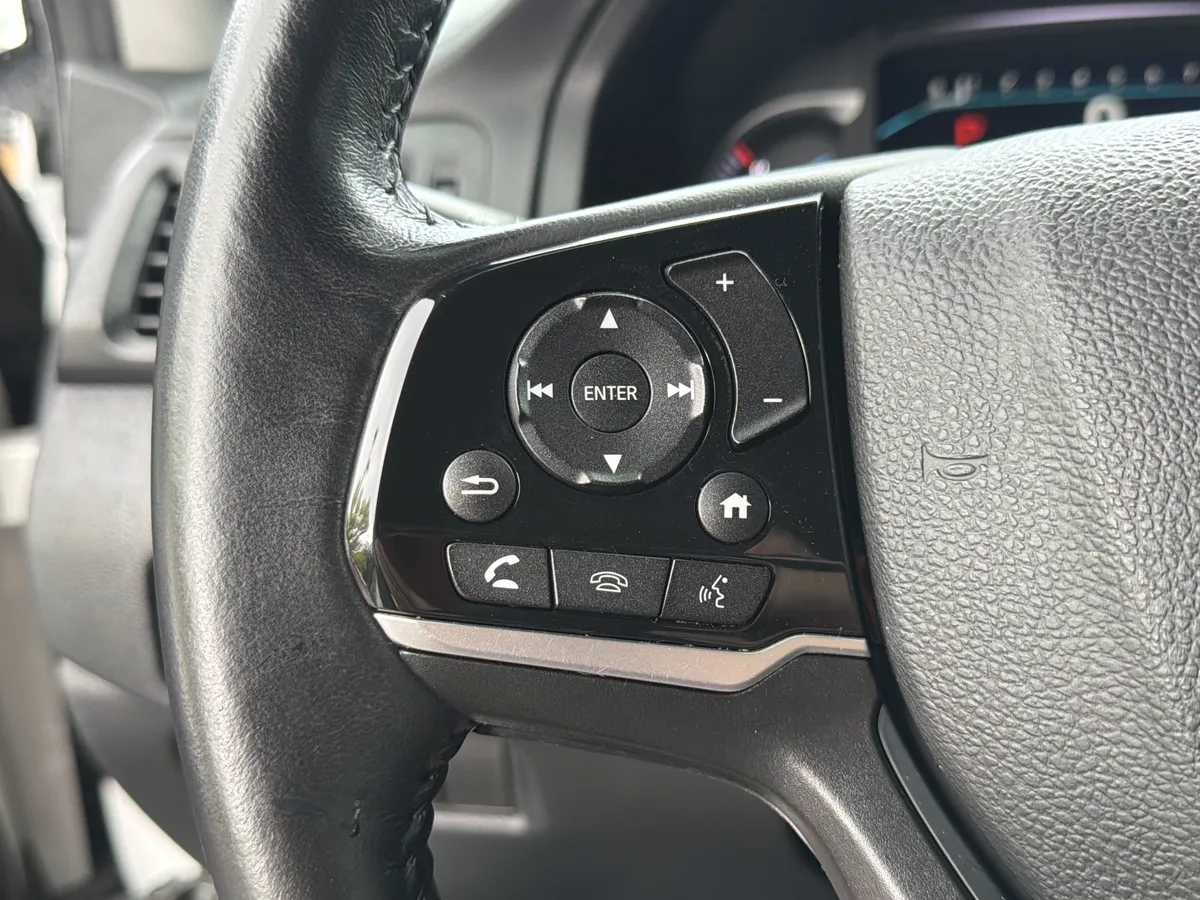 2022 Honda Pilot Touring 7-Passenger thumbnail 15