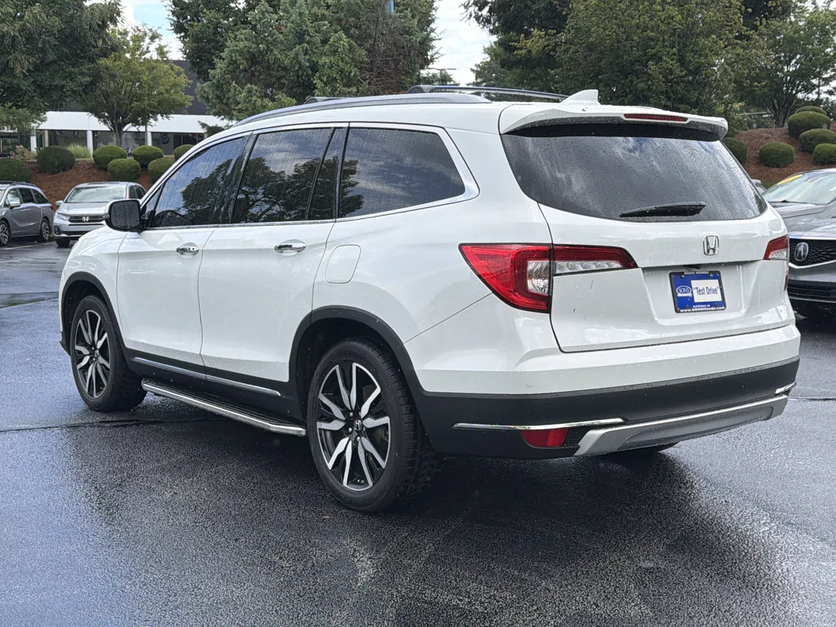 2022 Honda Pilot Touring 7-Passenger thumbnail 29