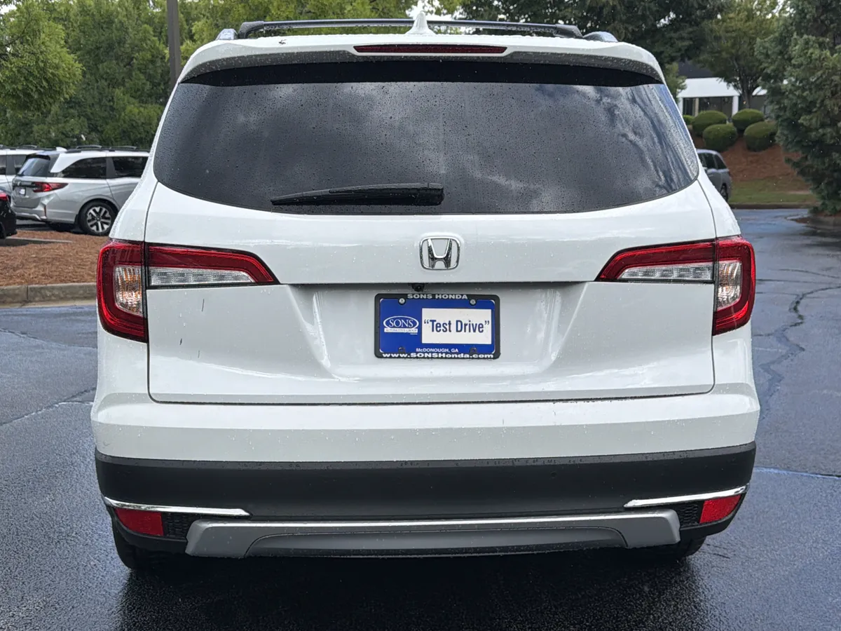 2022 Honda Pilot Touring 7-Passenger thumbnail 30