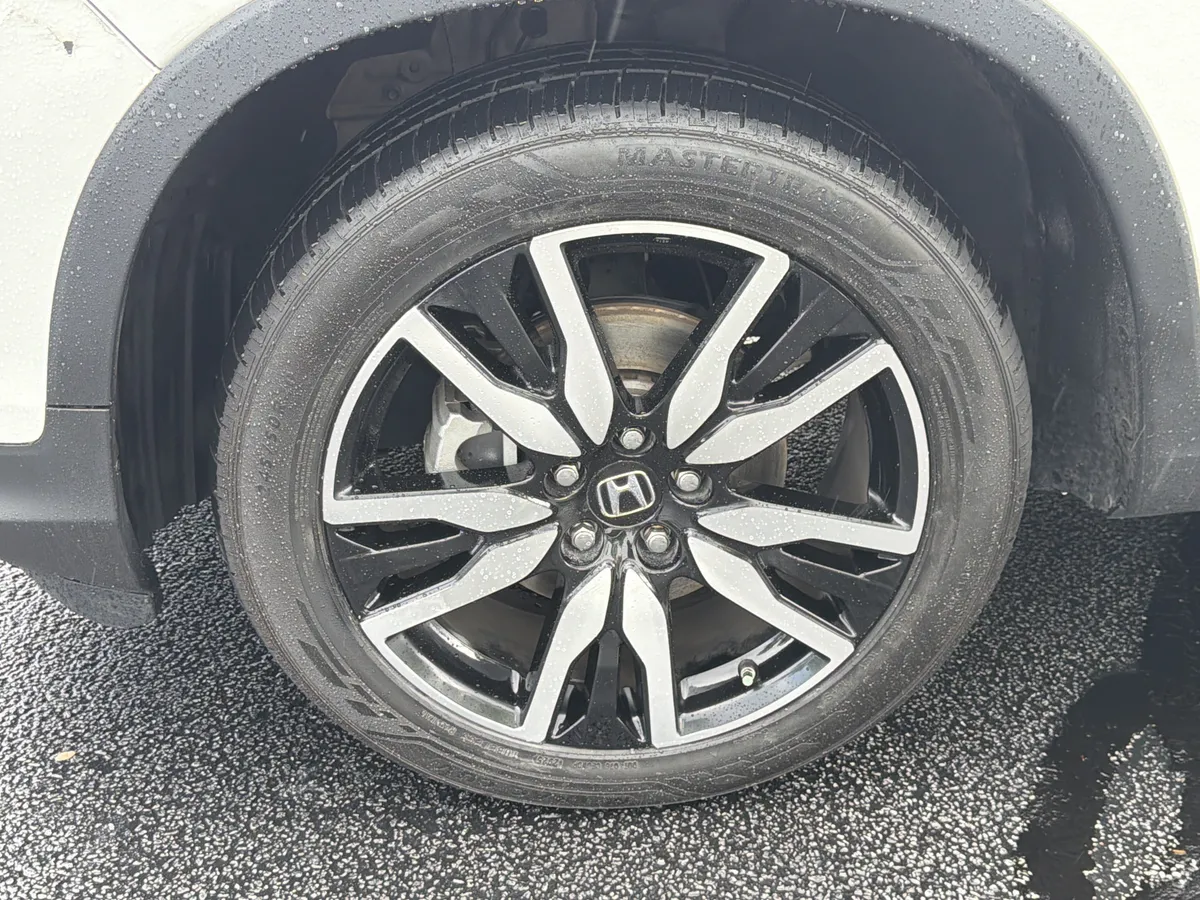 2022 Honda Pilot Touring 7-Passenger thumbnail 38