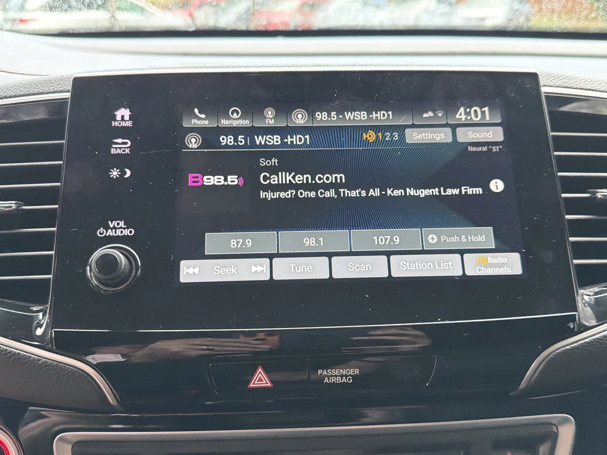 2022 Honda Pilot Touring 7-Passenger thumbnail 7