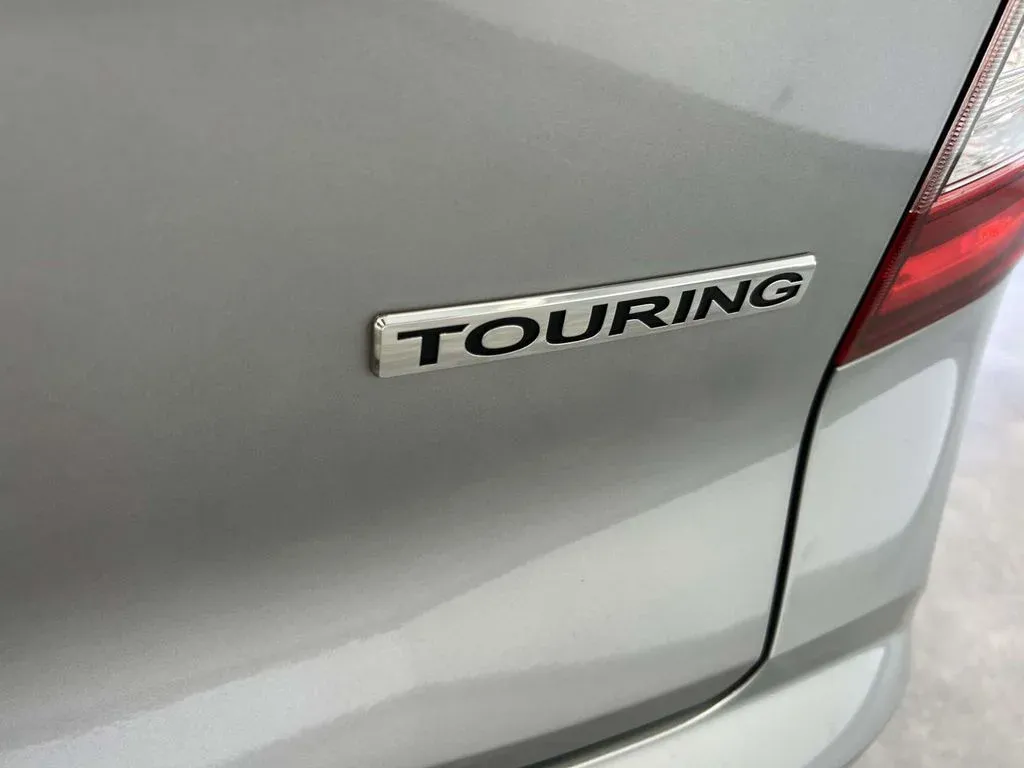 2022 Honda Pilot Touring thumbnail 11