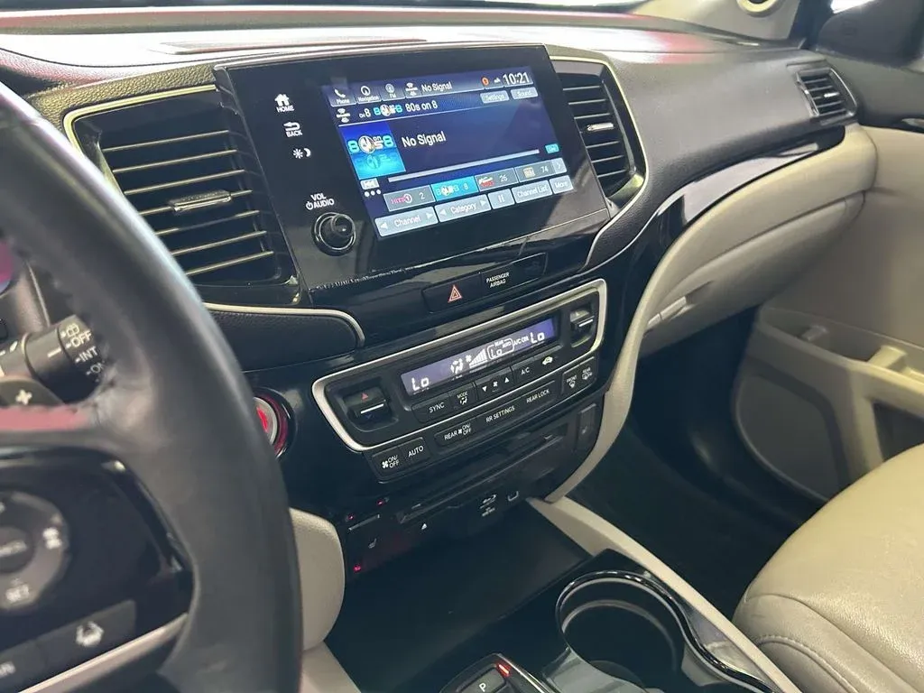 2022 Honda Pilot Touring thumbnail 24