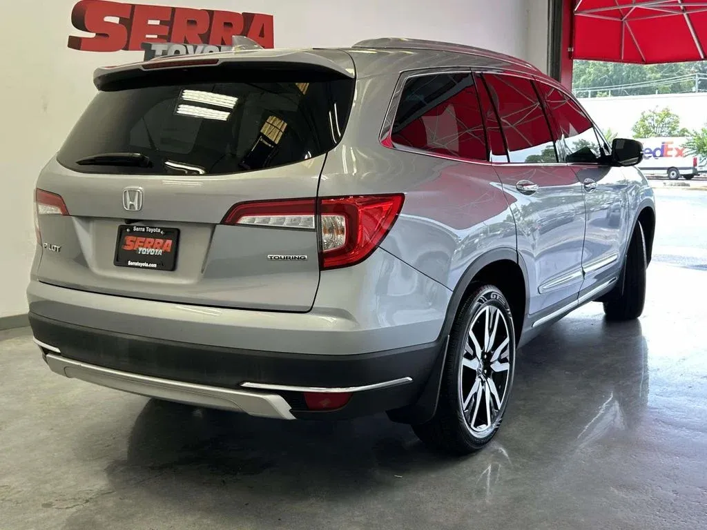 2022 Honda Pilot Touring thumbnail 3