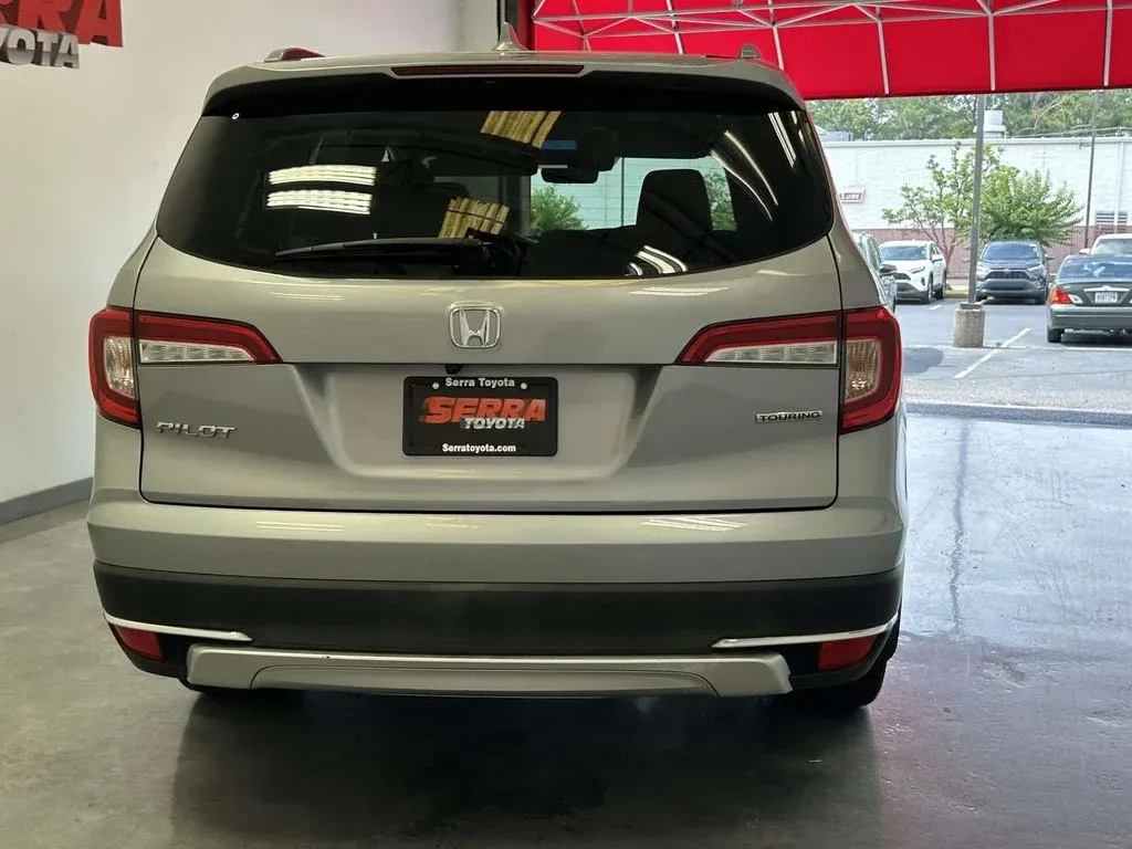 2022 Honda Pilot Touring thumbnail 4