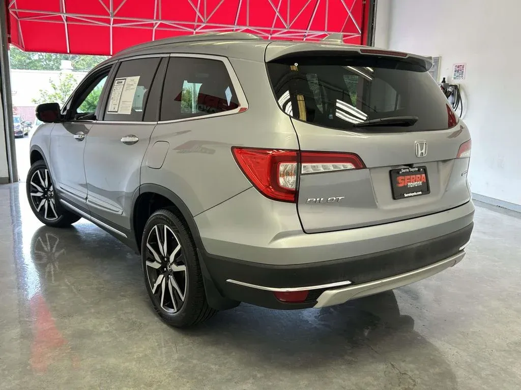 2022 Honda Pilot Touring thumbnail 5