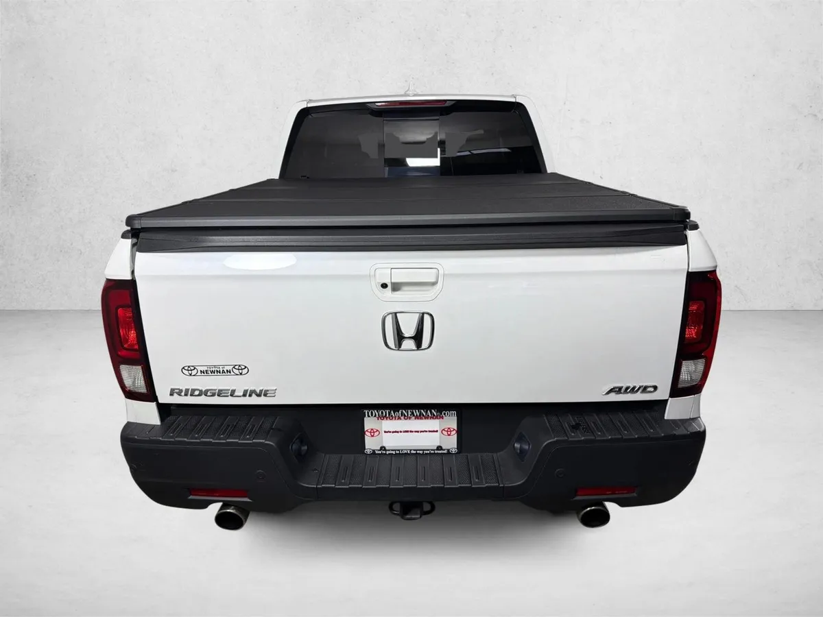 2022 Honda Ridgeline RTL-E thumbnail 6