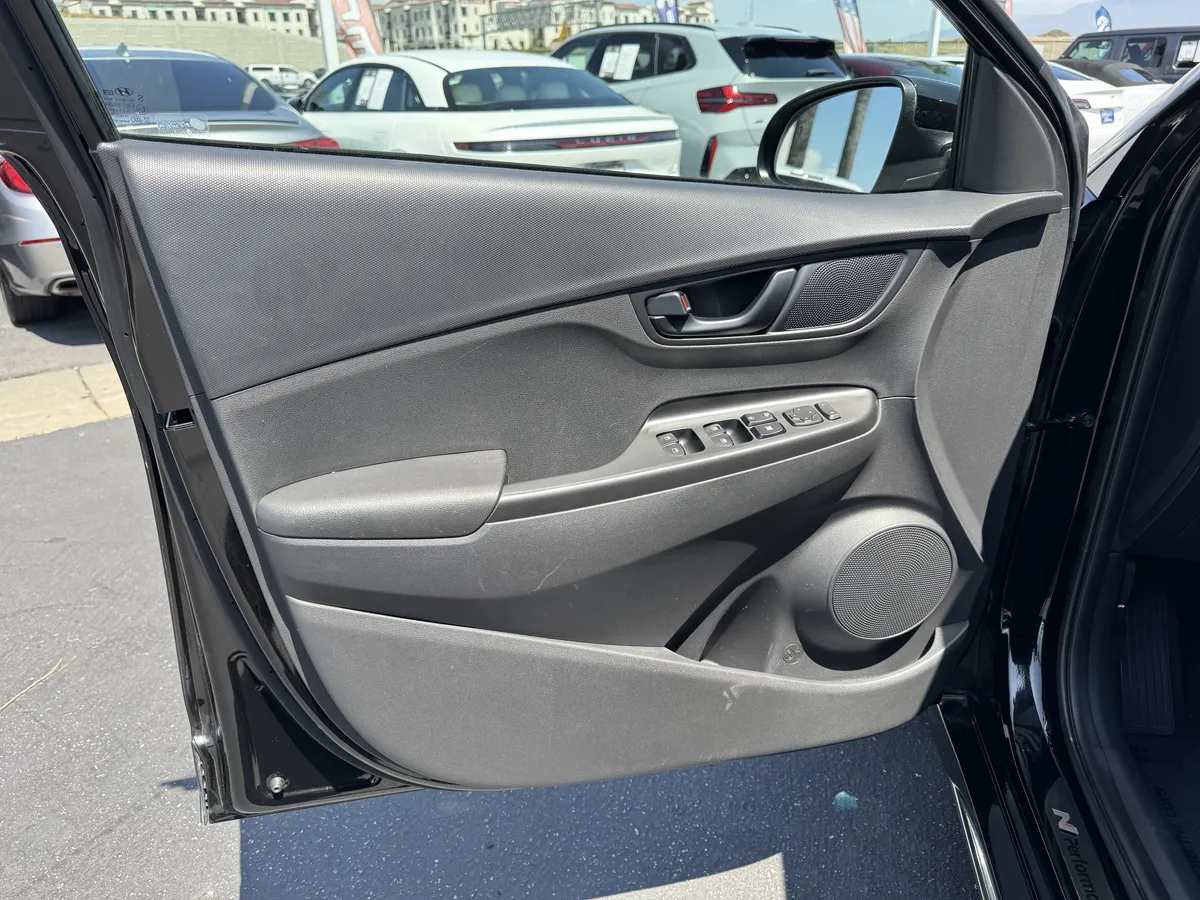 2022 Hyundai Kona N Line thumbnail 12