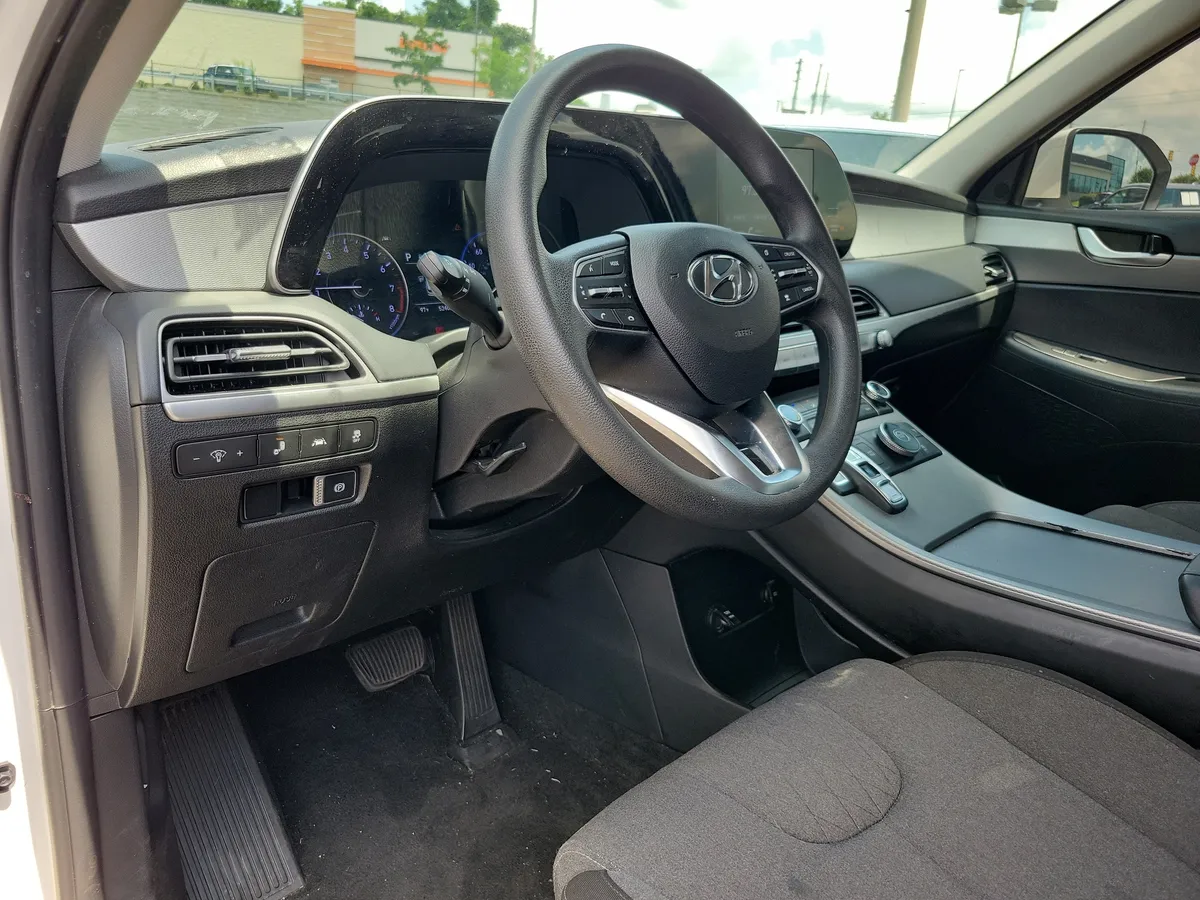 2022 Hyundai Palisade SE thumbnail 3