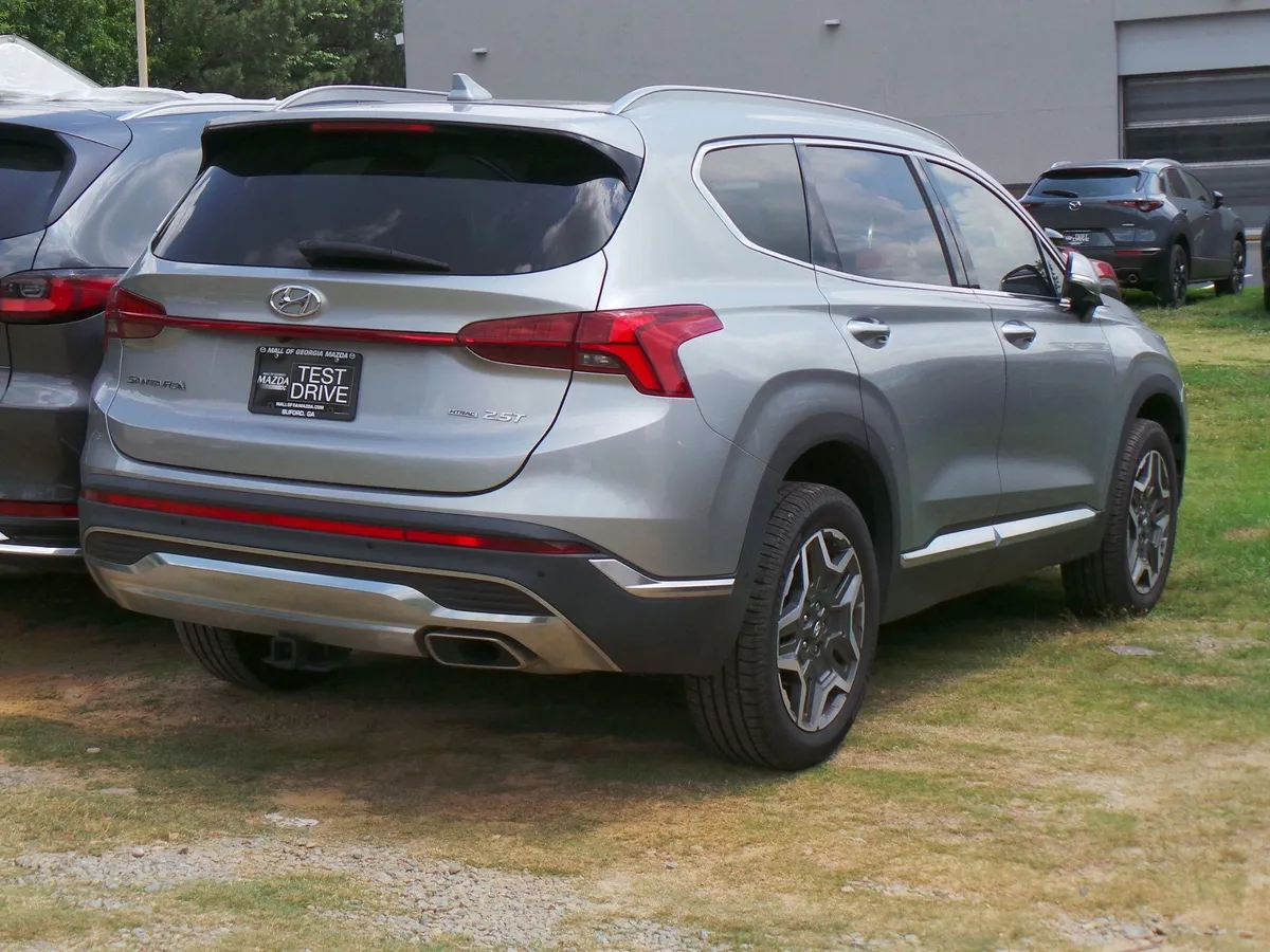 2022 Hyundai Santa Fe Limited thumbnail 2