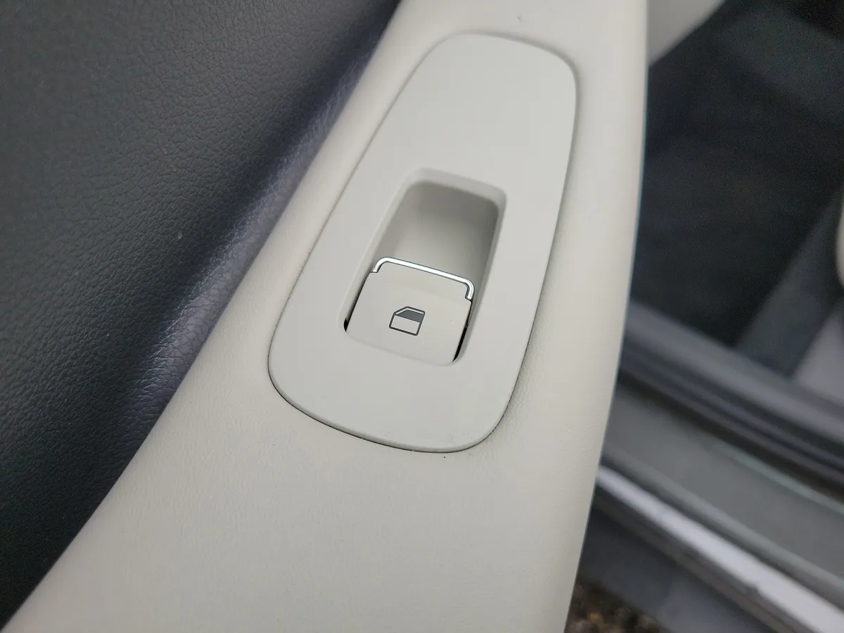 2022 Hyundai Sonata SE thumbnail 23
