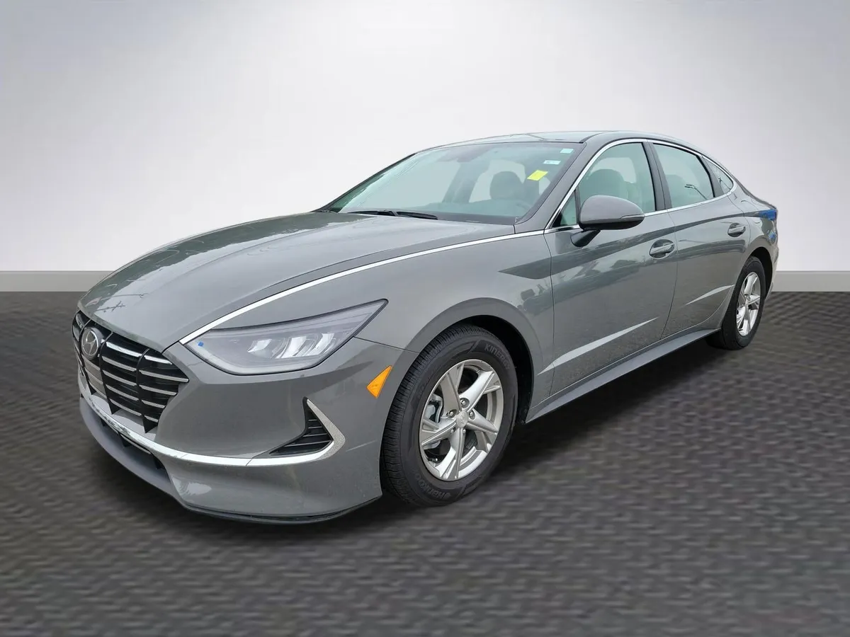 2022 Hyundai Sonata SE thumbnail 3