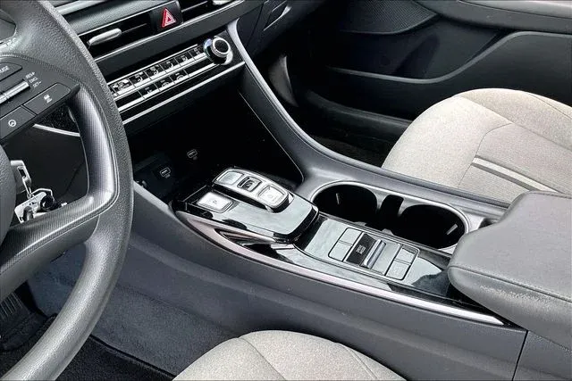 2022 Hyundai Sonata SE thumbnail 15