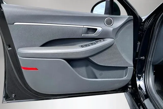 2022 Hyundai Sonata SE thumbnail 17