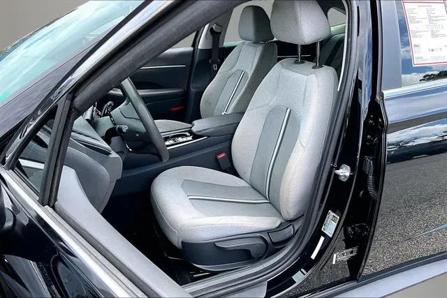 2022 Hyundai Sonata SE thumbnail 18