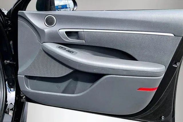 2022 Hyundai Sonata SE thumbnail 25