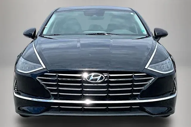 2022 Hyundai Sonata SE thumbnail 3