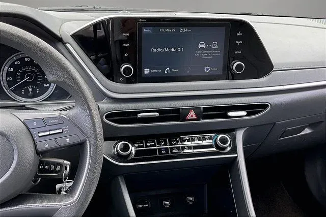 2022 Hyundai Sonata SE thumbnail 9