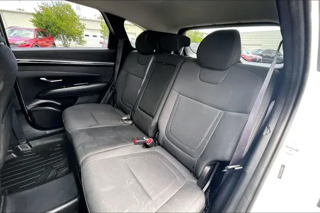 2022 Hyundai Tucson SEL thumbnail 19