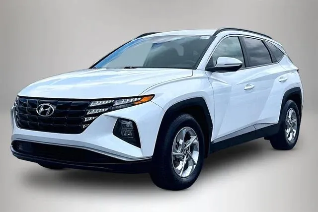 2022 Hyundai Tucson SEL thumbnail 2