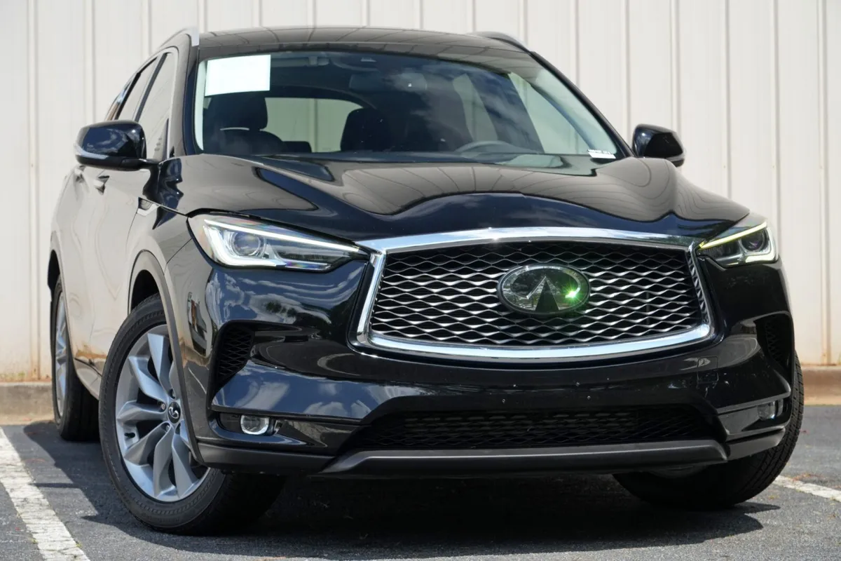 2022 INFINITI QX50 Luxe thumbnail 2