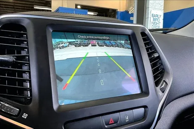 2022 Jeep Cherokee X thumbnail 13