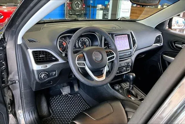 2022 Jeep Cherokee X thumbnail 14