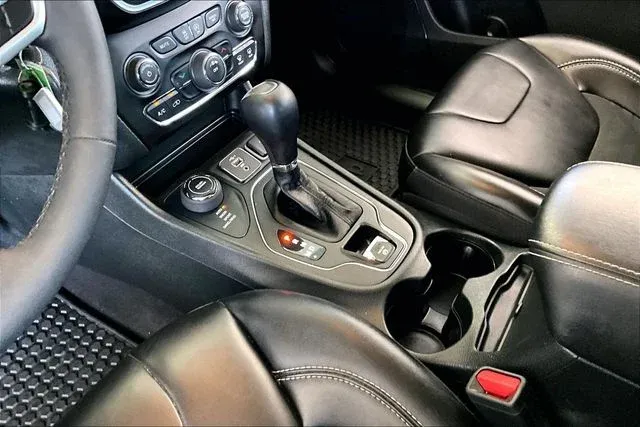 2022 Jeep Cherokee X thumbnail 15