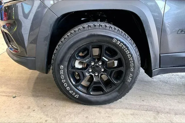2022 Jeep Cherokee X thumbnail 28