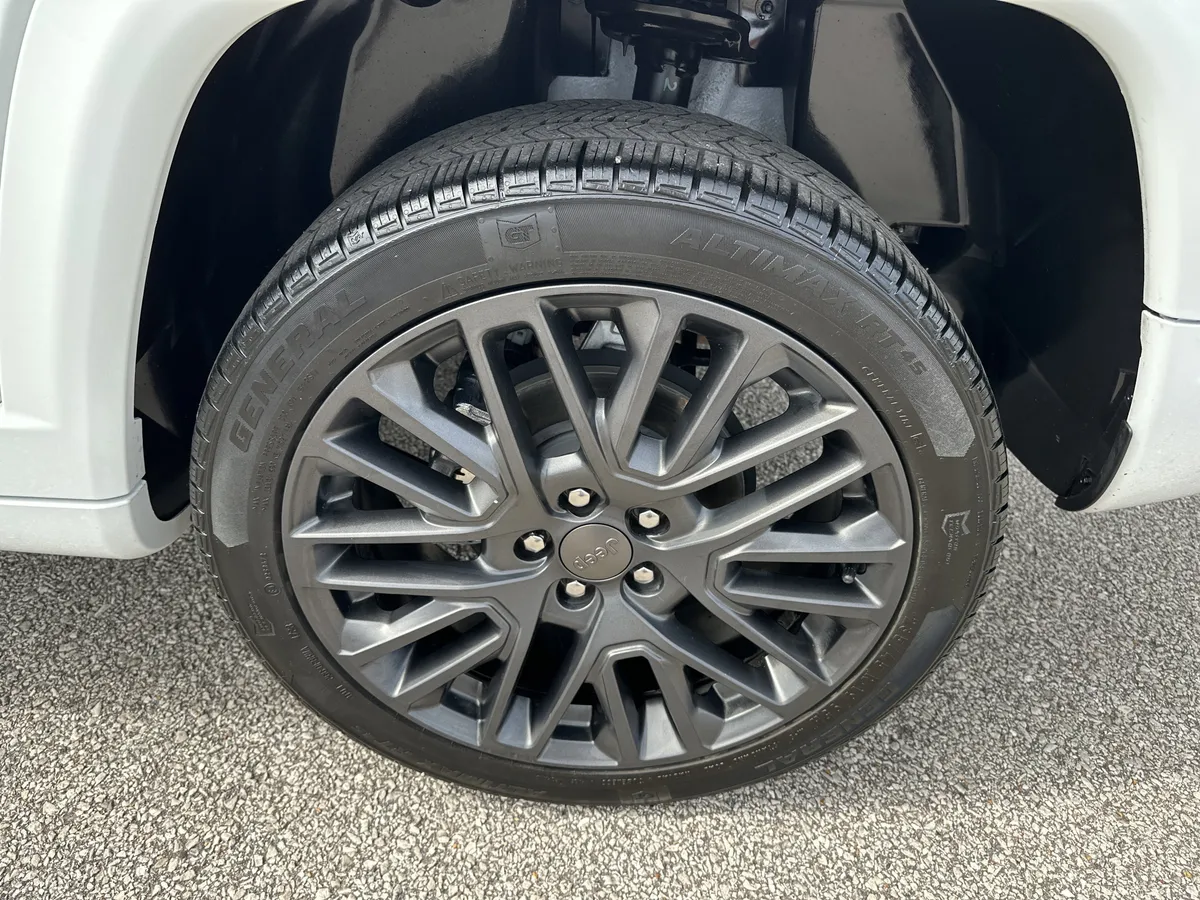 2022 Jeep Compass High Altitude thumbnail 23