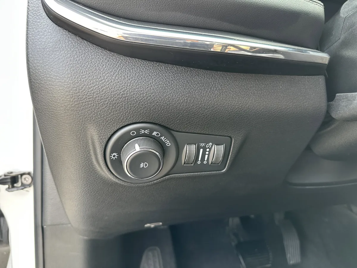 2022 Jeep Compass High Altitude thumbnail 35