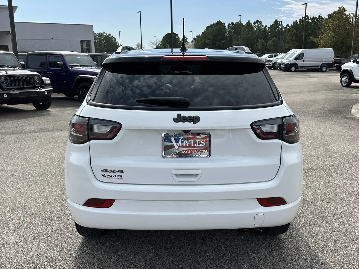 2022 Jeep Compass High Altitude thumbnail 6