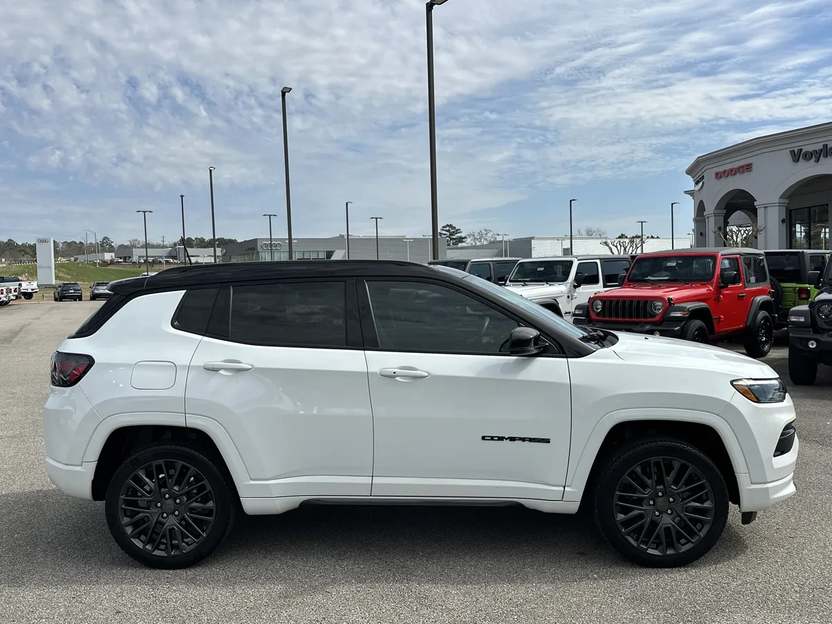 2022 Jeep Compass High Altitude thumbnail 8
