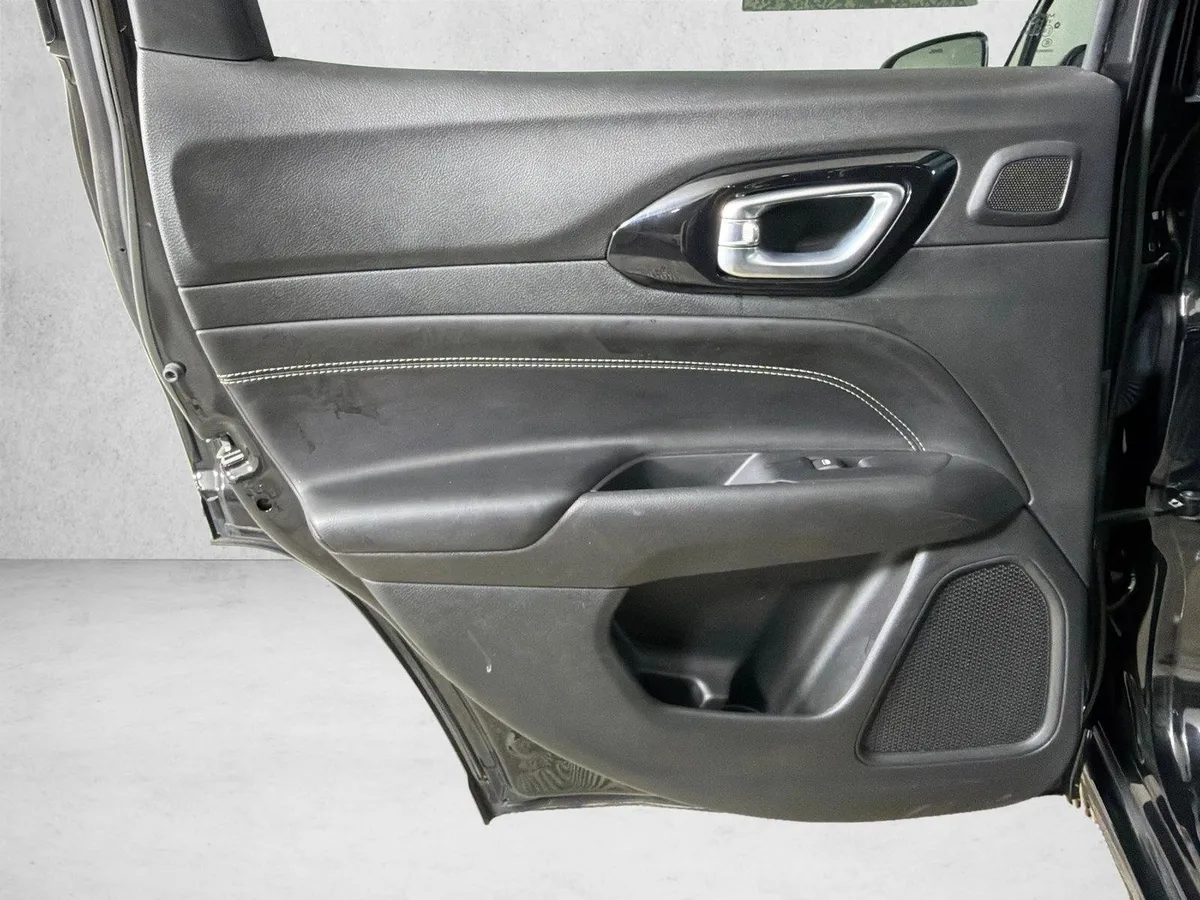 2022 Jeep Compass High Altitude thumbnail 24