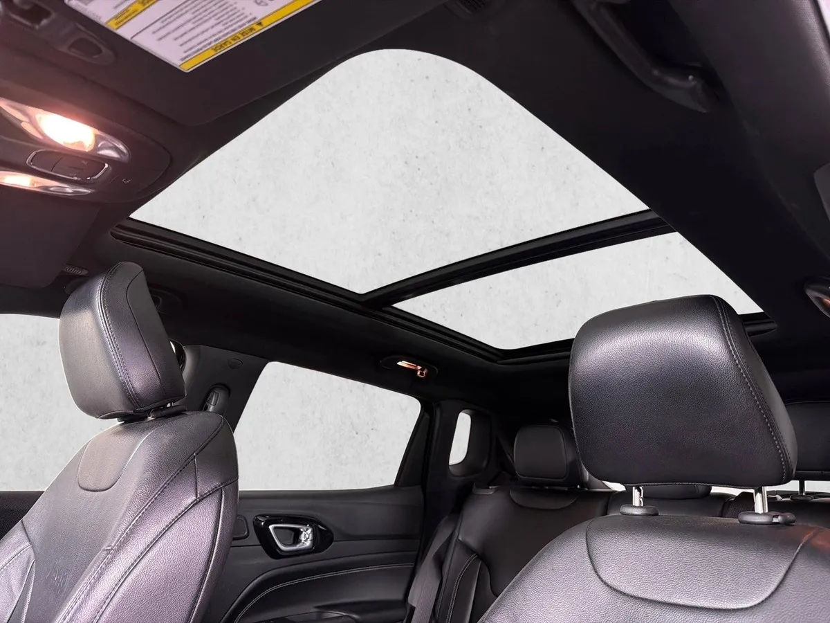 2022 Jeep Compass High Altitude thumbnail 3