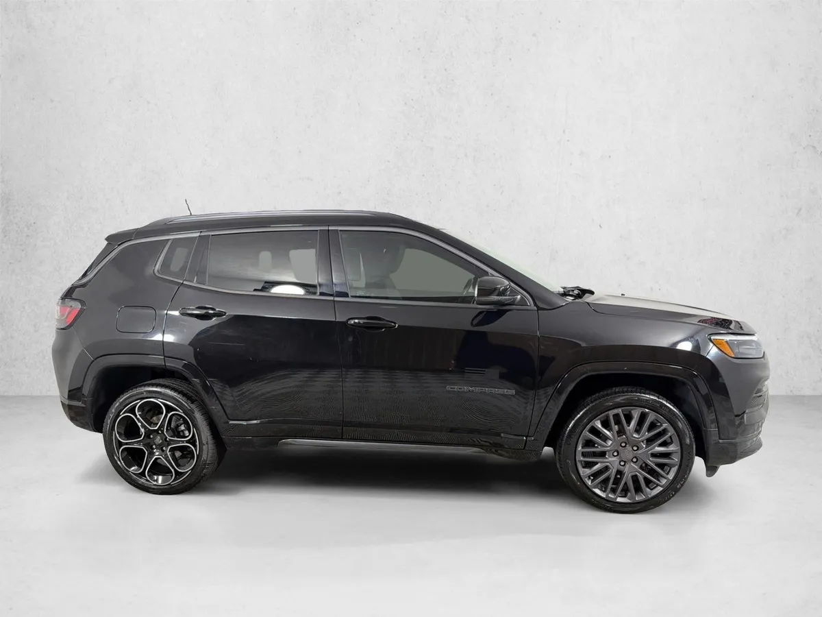 2022 Jeep Compass High Altitude thumbnail 4