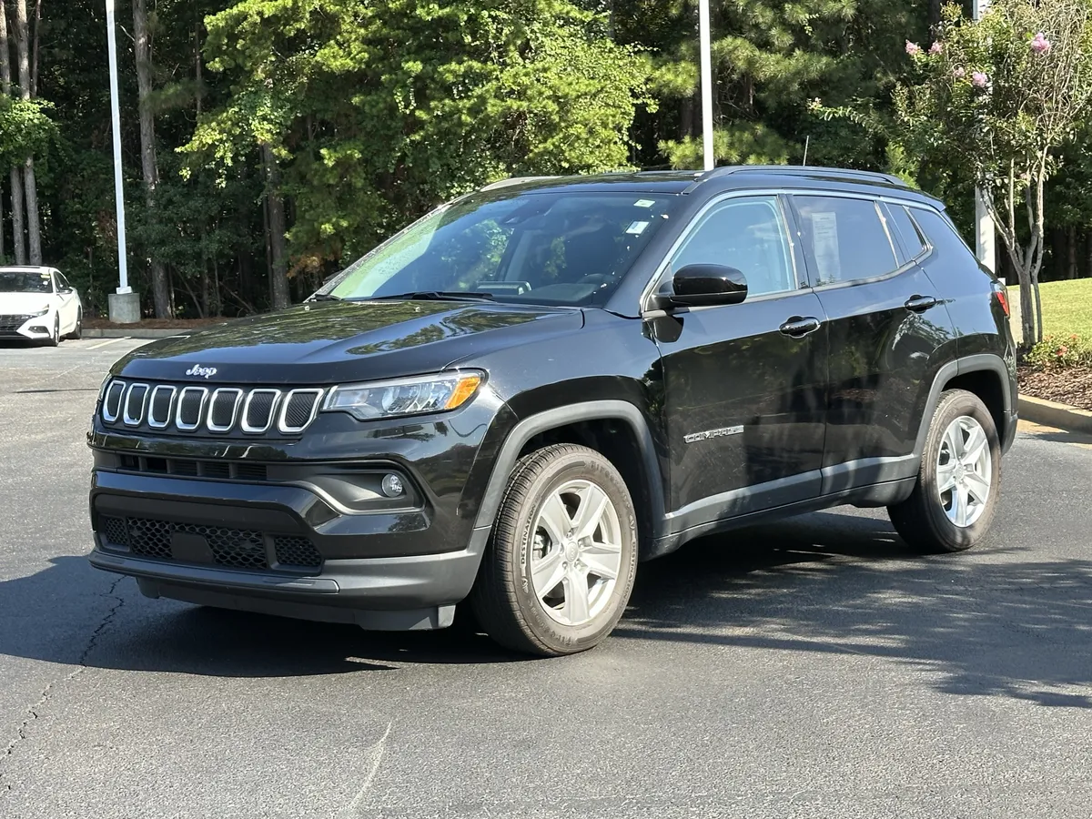2022 Jeep Compass Latitude FWD thumbnail 5
