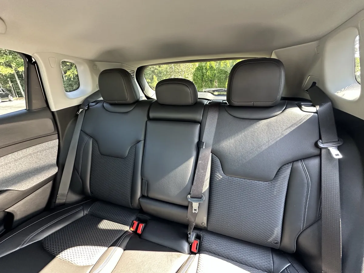 2022 Jeep Compass Latitude FWD thumbnail 8