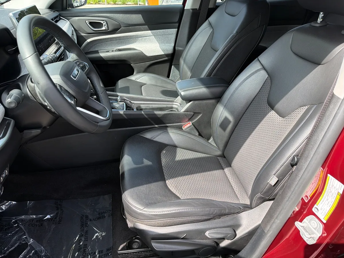 2022 Jeep Compass Latitude thumbnail 18