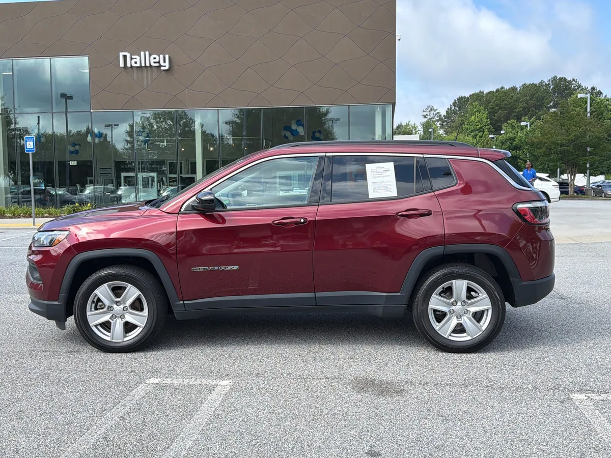 2022 Jeep Compass Latitude thumbnail 26