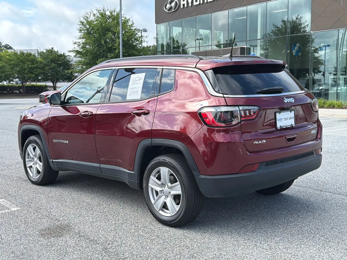 2022 Jeep Compass Latitude thumbnail 27