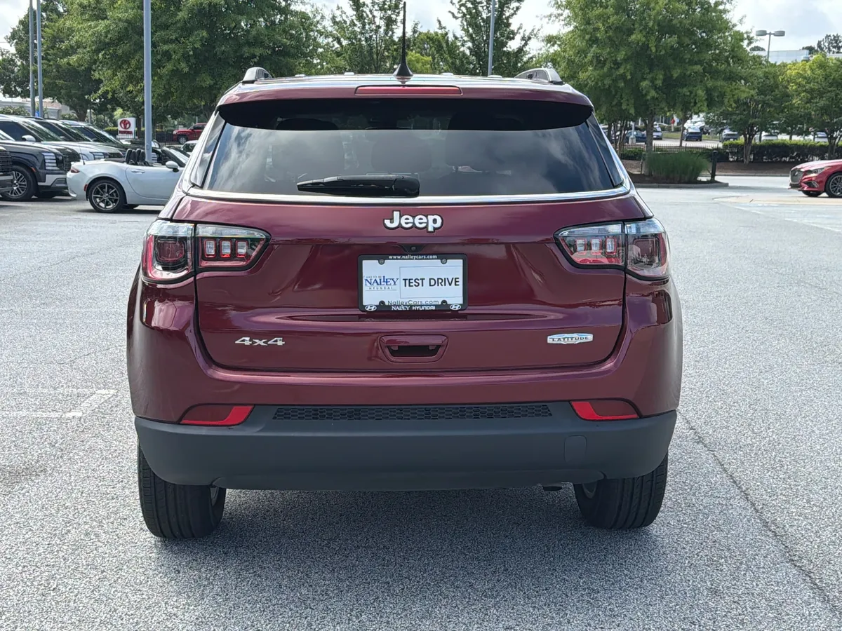 2022 Jeep Compass Latitude thumbnail 29